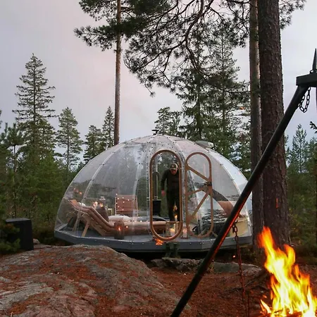 Holiday home Glass Igloo With Nordic Design In Nature
